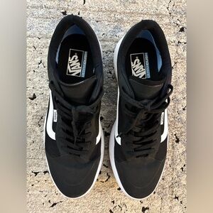 Vans Ultrarange Exo size 11 mens
